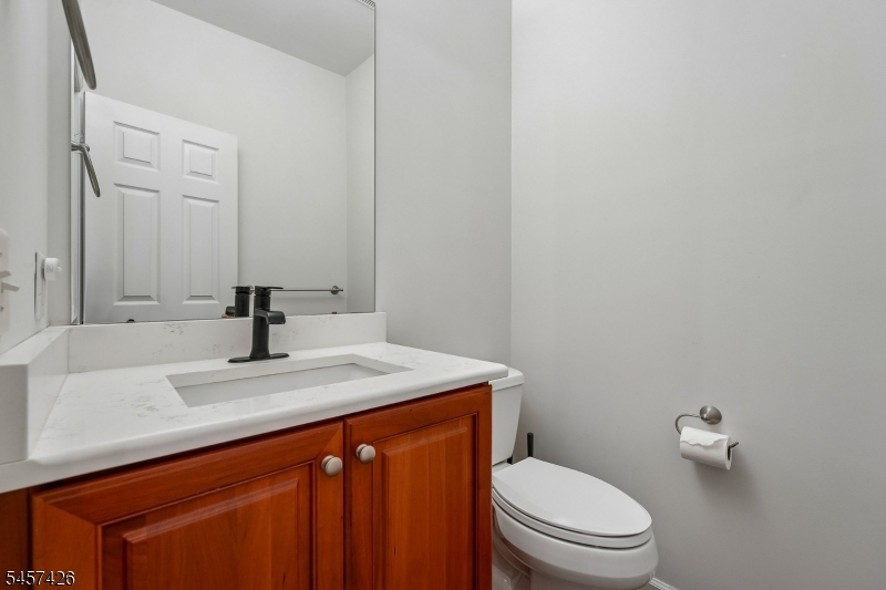 19 Jackson Ave Property Photo 14