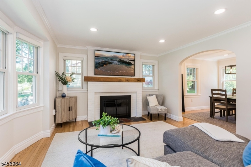 22 Sheridan Avenue Property Photo 7