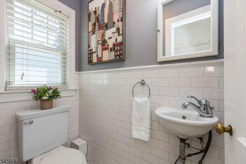 22 Sheridan Avenue Property Photo 20