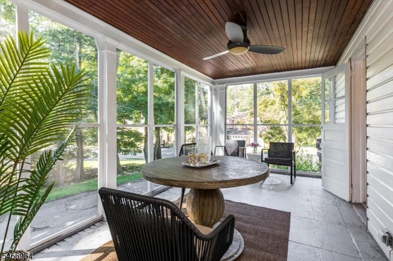 22 Sheridan Avenue Property Photo 23