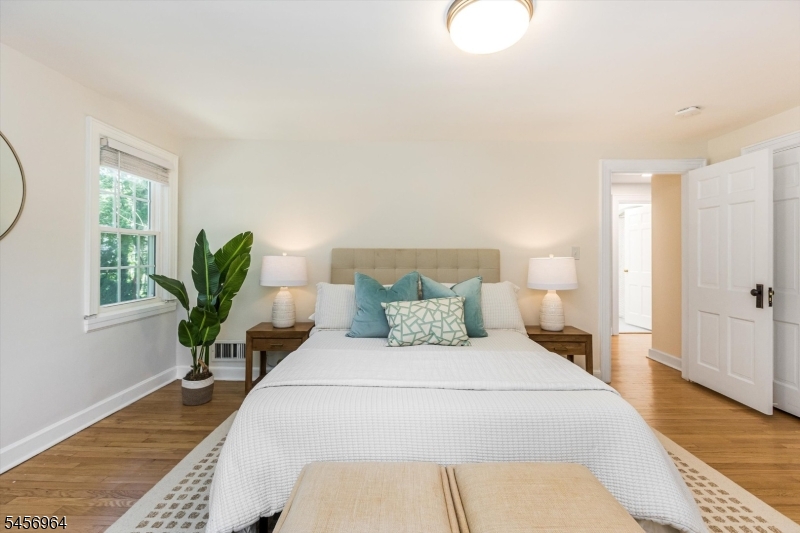 22 Sheridan Avenue Property Photo 25