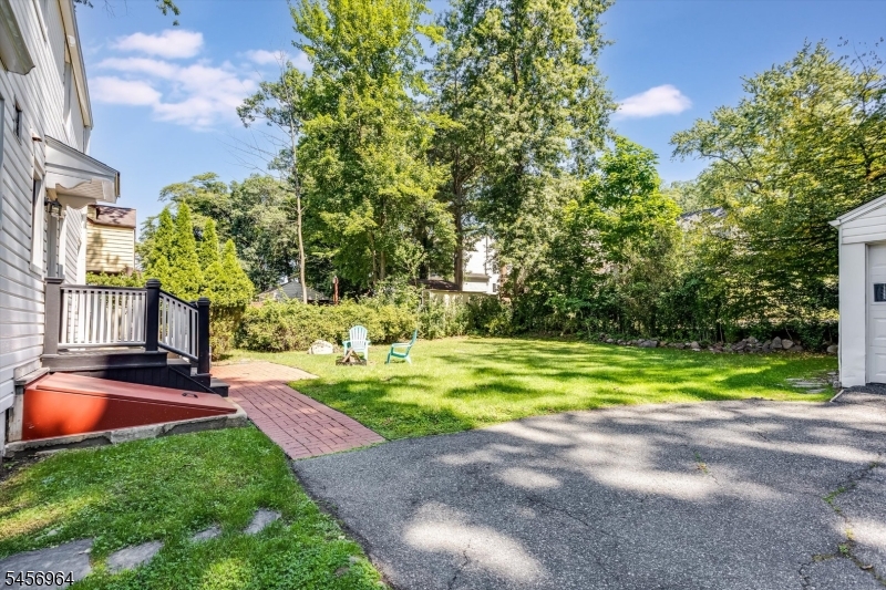 22 Sheridan Avenue Property Photo 36