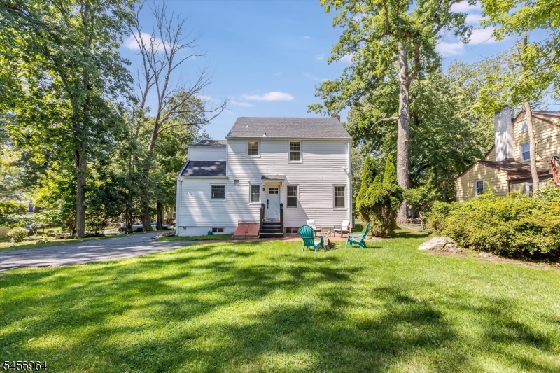 22 Sheridan Avenue Property Photo 37