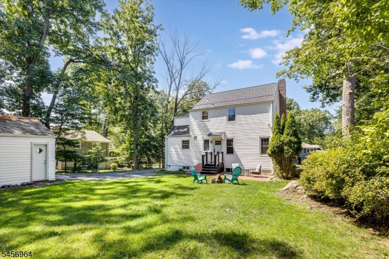 22 Sheridan Avenue Property Photo 38