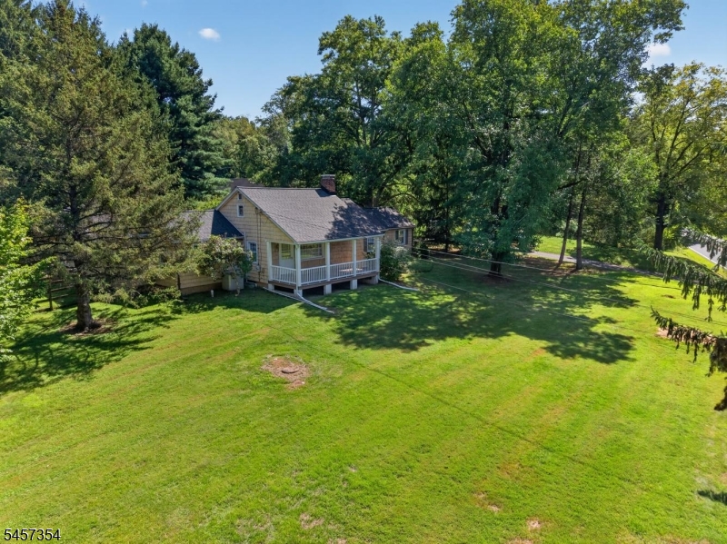 1012 Stanton Lebanon Rd Property Photo 4