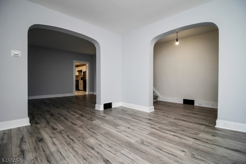 2 Baker Ave Property Photo 15