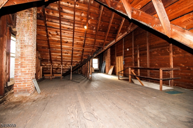 2 Baker Ave Property Photo 23