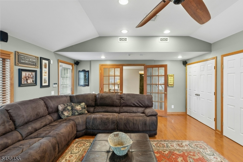 299 Stoughton Ave Property Photo 16