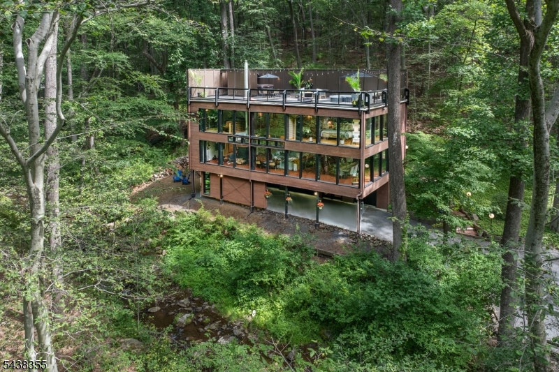 37 Guinea Hollow Rd Property Photo 3