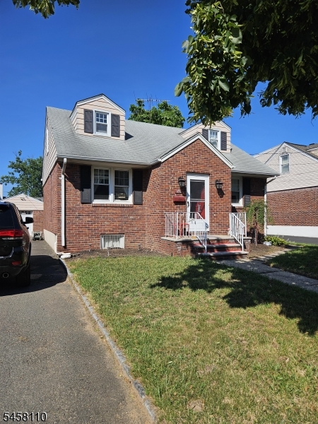 102 W Oldis St Property Photo 1