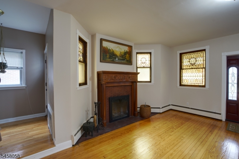 941 Edgewater Ave Property Photo 18