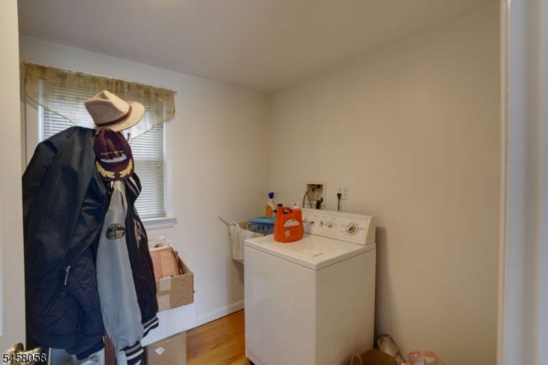 941 Edgewater Ave Property Photo 22