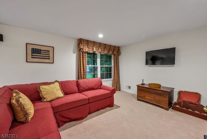 4 Kingsley Evans Cir Property Photo 36