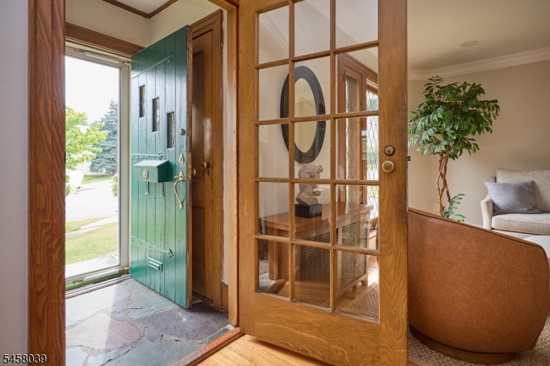 11 Winding Way Property Photo 6