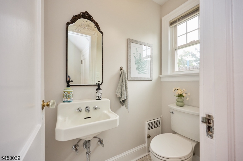 11 Winding Way Property Photo 22