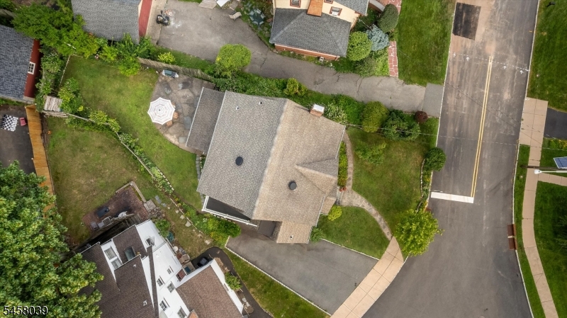 11 Winding Way Property Photo 49