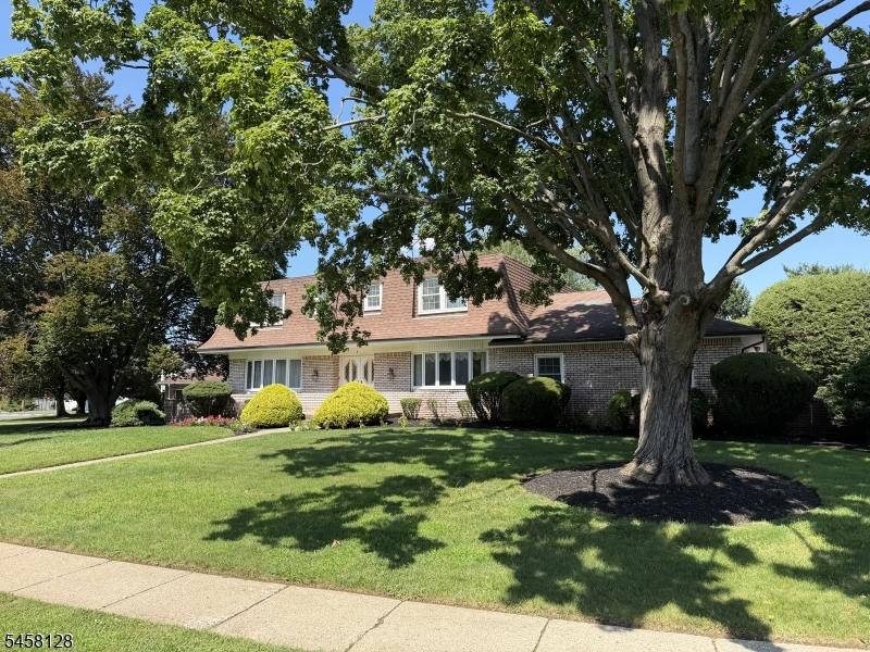 7 Glendale Ln Property Photo 1