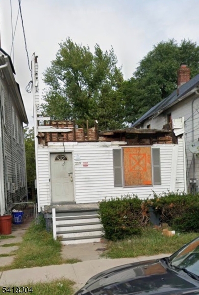 259 Hale St Property Photo 3