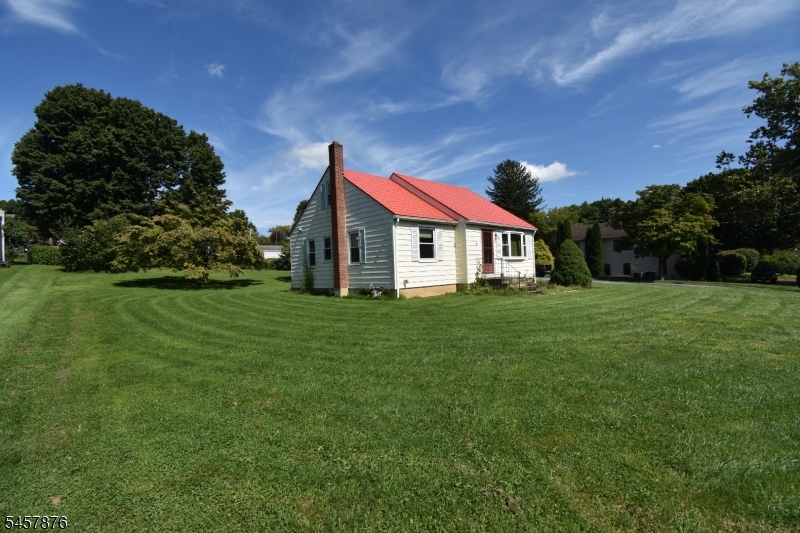 699 New Brunswick Ave Property Photo 2