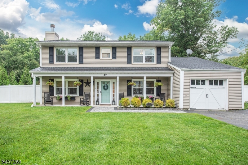 47 Biscay Dr Property Photo 2