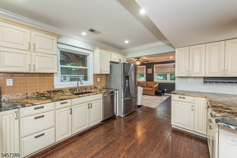 47 Biscay Dr Property Photo 11