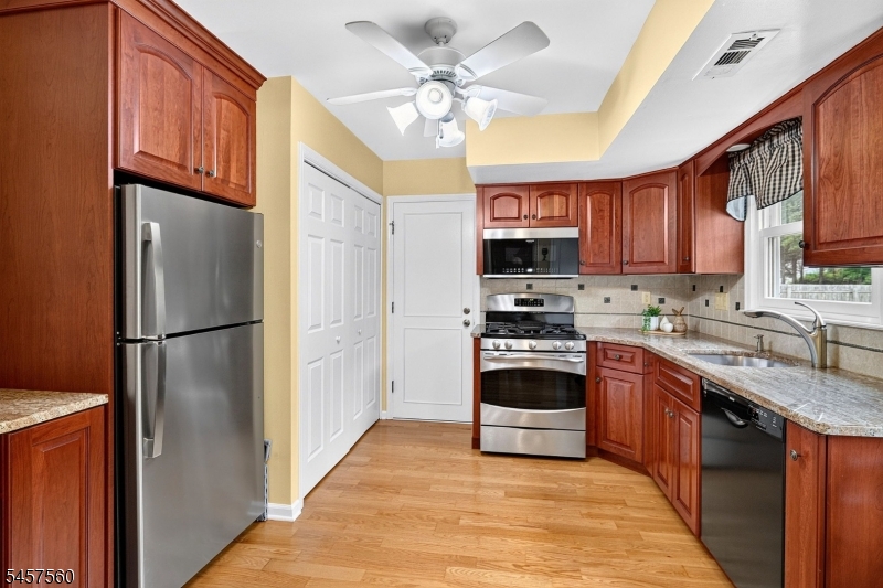 45 Marshall Rd Property Photo 9