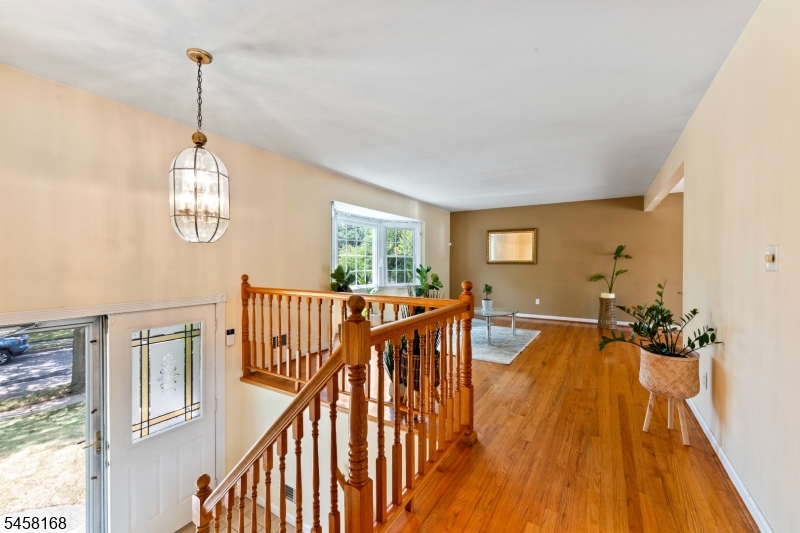 5 Yale Ct Property Photo 4