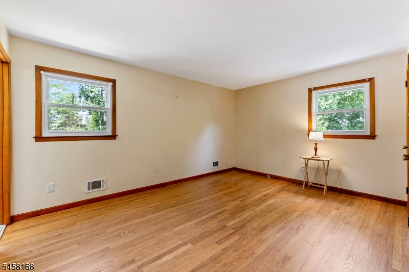 5 Yale Ct Property Photo 11