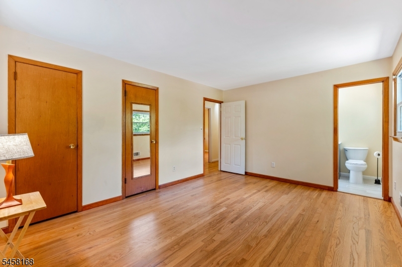 5 Yale Ct Property Photo 12