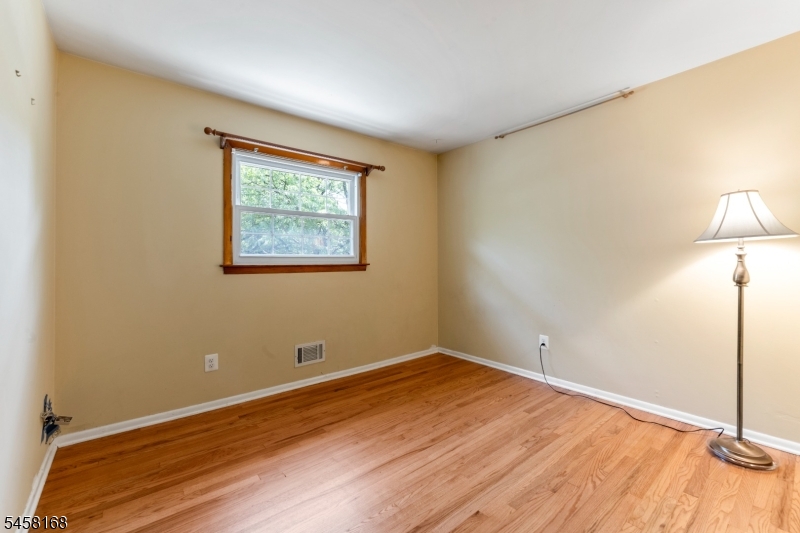 5 Yale Ct Property Photo 16