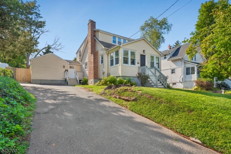 139 Union Ave Property Photo 1