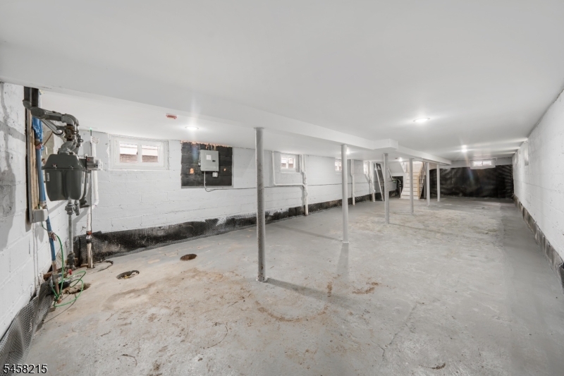 303 Ellis Ave Property Photo 8
