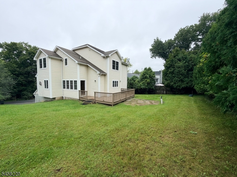 13 Springbrook Trl Property Photo 22