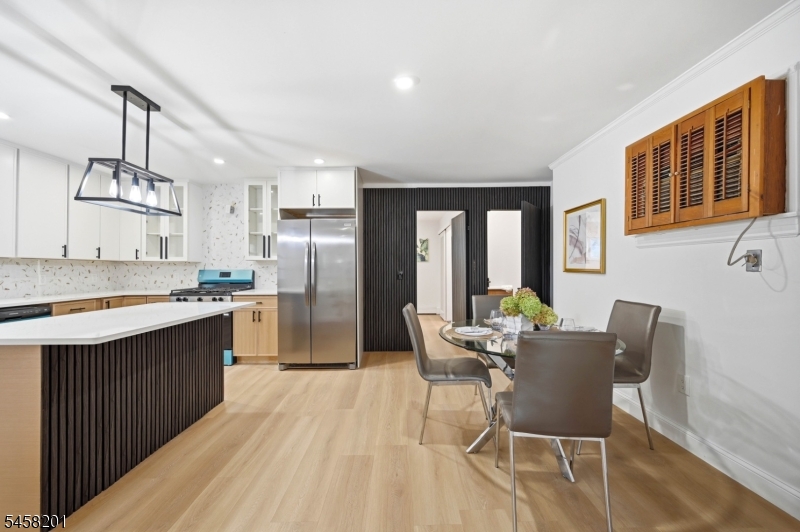 667 Allwood Rd Property Photo 8