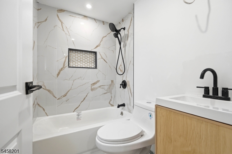667 Allwood Rd Property Photo 24