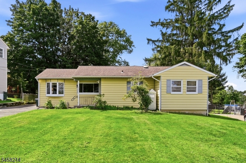 32 Conestoga Trl Property Photo 2