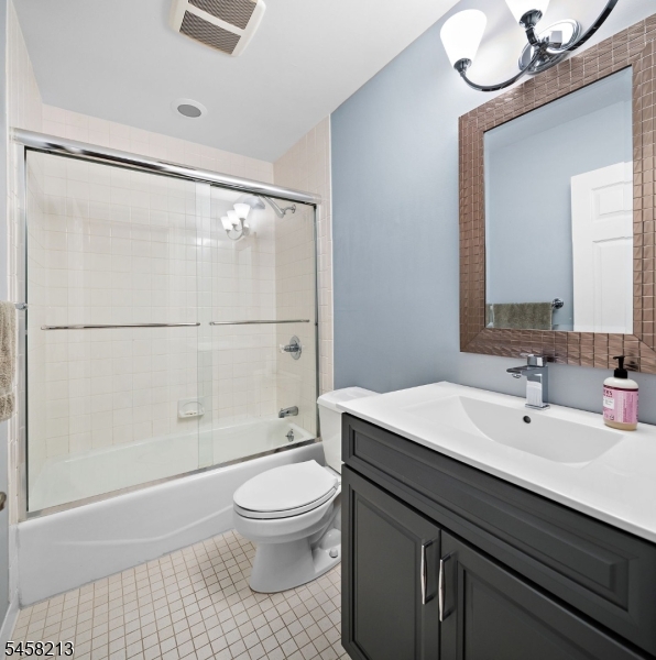 207 Shearwater Ct W 31 Property Photo 9
