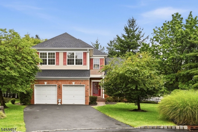 13 Oakwood Ct Property Photo 1