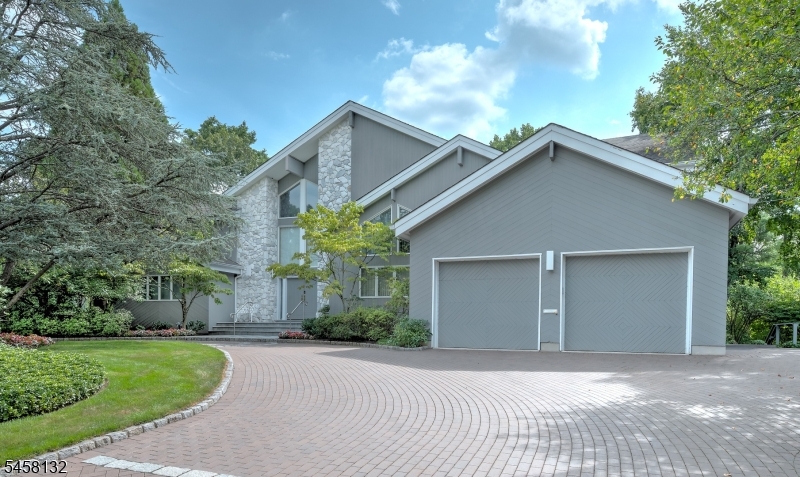52 Edgemont Rd Property Photo 1
