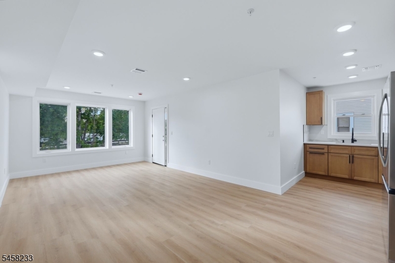 92 Speedway Ave 3 Property Photo 6
