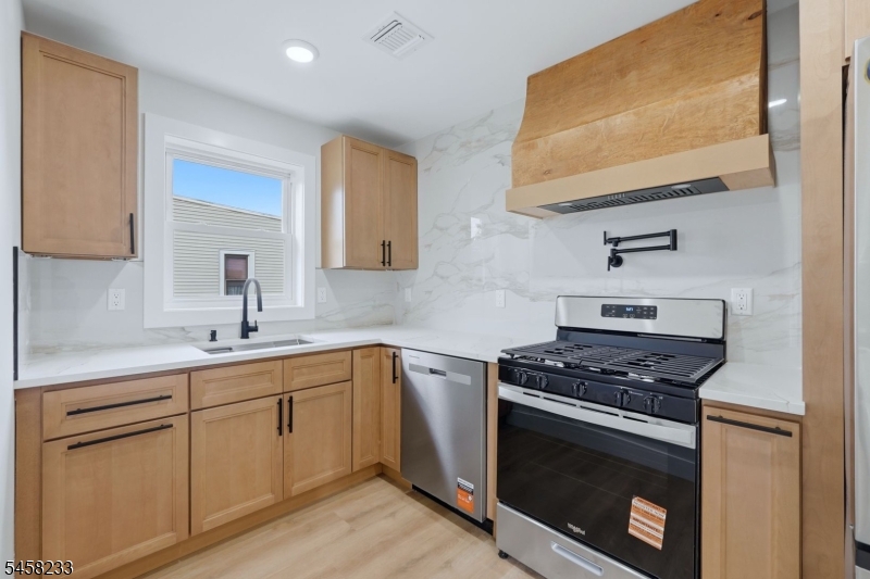 92 Speedway Ave 3 Property Photo 7