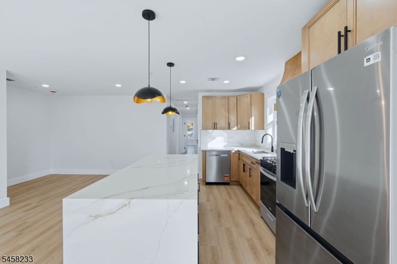 92 Speedway Ave 3 Property Photo 24