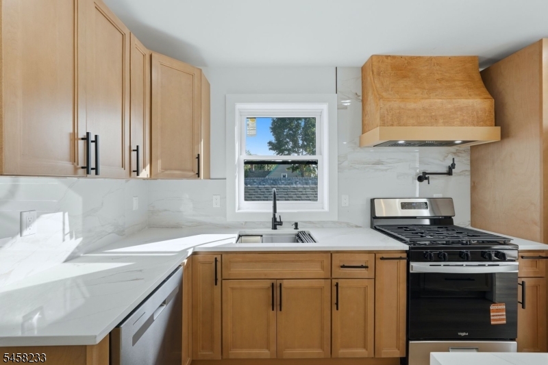 92 Speedway Ave 3 Property Photo 26