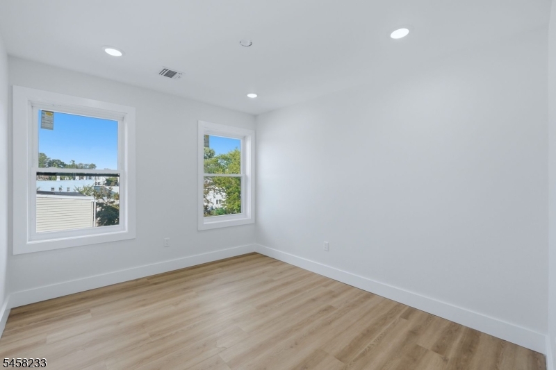 92 Speedway Ave 3 Property Photo 32