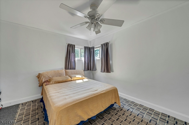 812 Sterling St Property Photo 18
