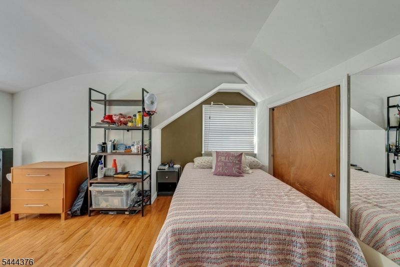 812 Sterling St Property Photo 19