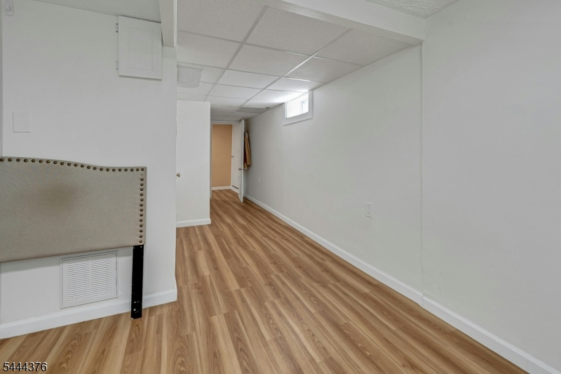 812 Sterling St Property Photo 28
