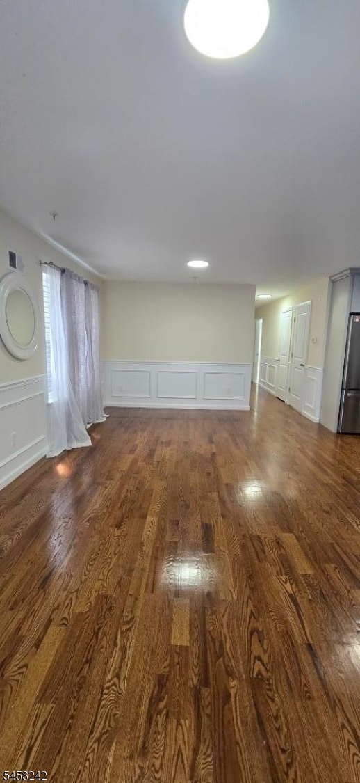 1054 Bond St Property Photo 10