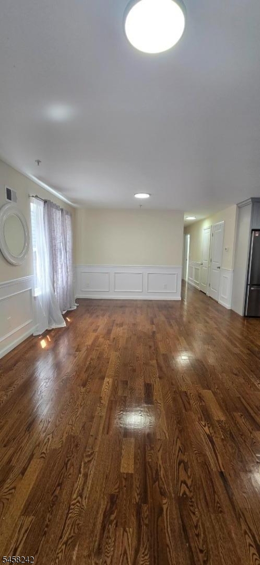 1054 Bond St Property Photo 12