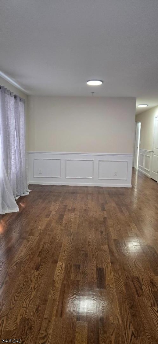 1054 Bond St Property Photo 13